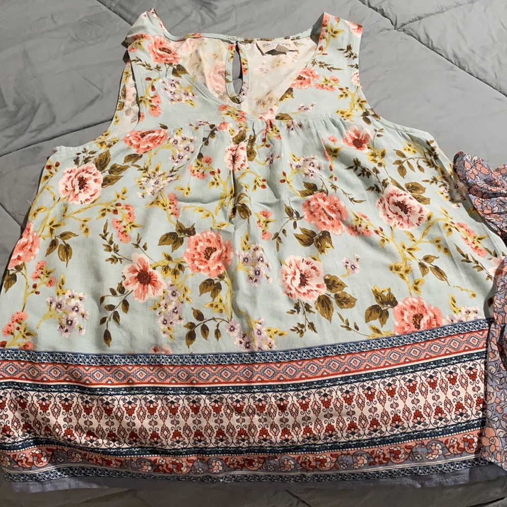 Woman’s spring shirt